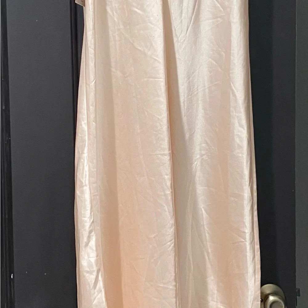 Elegant Lace Trim Satin Christian Dior Nightgown - Picture 6 of 10